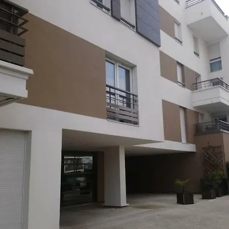 Apartment Gare Rer A 1 A 3 Au Choix