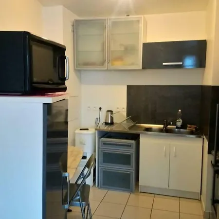 Apartment Gare Rer A 1 A 3 Au Choix *